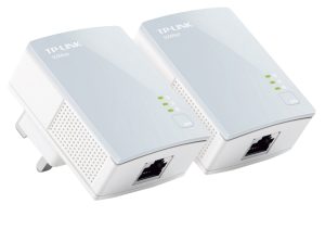 TP-Link TL-PA411 KIT AV600 Nano Powerline Adapter Starter Kit HomePlug AV 1x100Mbps LAN 300m Range Miniature Design Plug & Play, 3 YR Warranty
